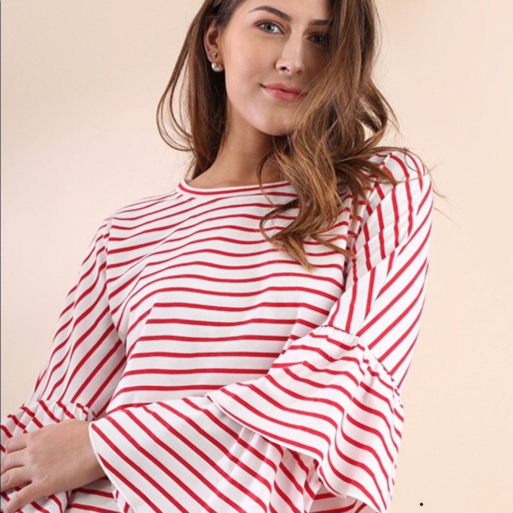 Striped knit shirt with double flounce sleeve